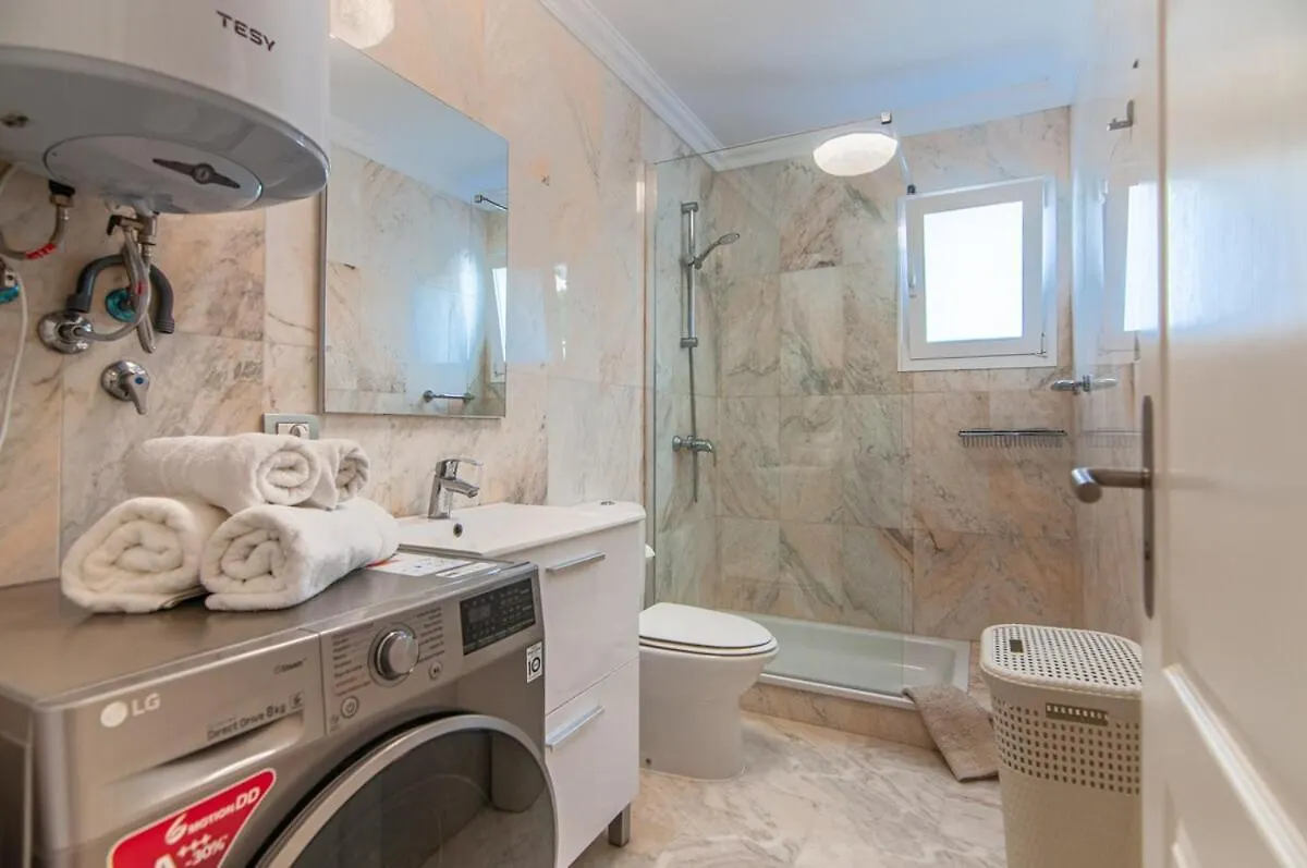 Luxury 2-Bedroom Ocean View Apartment Puerto de Santiago