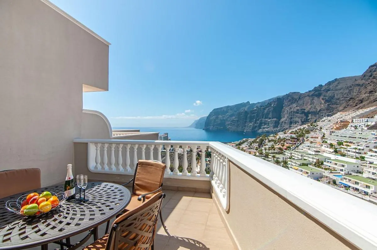 Luxury 2-Bedroom Ocean View Apartment Puerto de Santiago